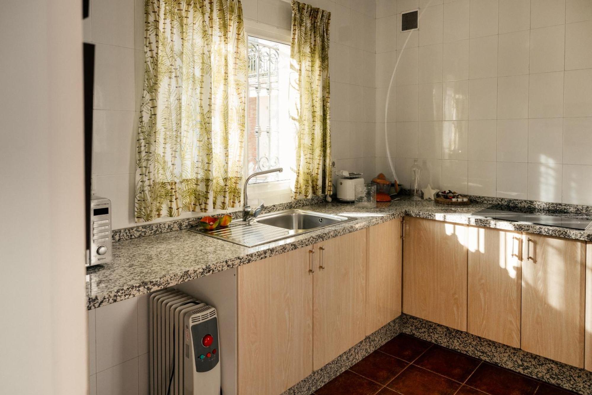 Agradable Casa Con Jardin Privado Hébergement de vacances Málaga